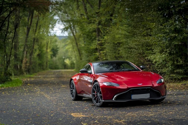 Aston Martin  Vantage