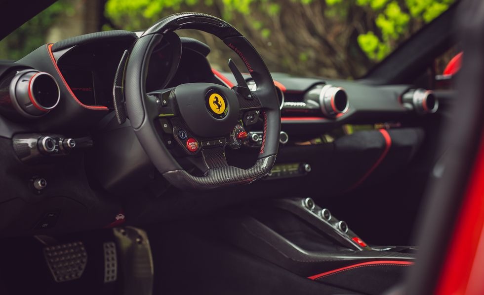 Ferrari  812