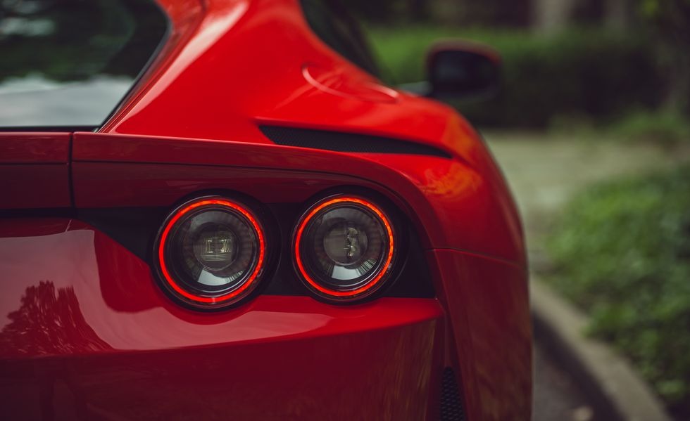 Ferrari  812