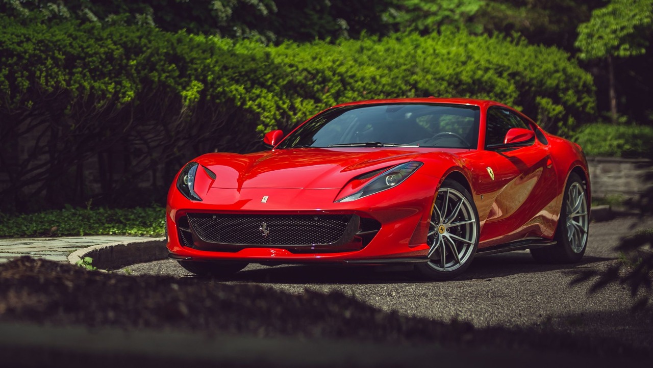 Ferrari  812