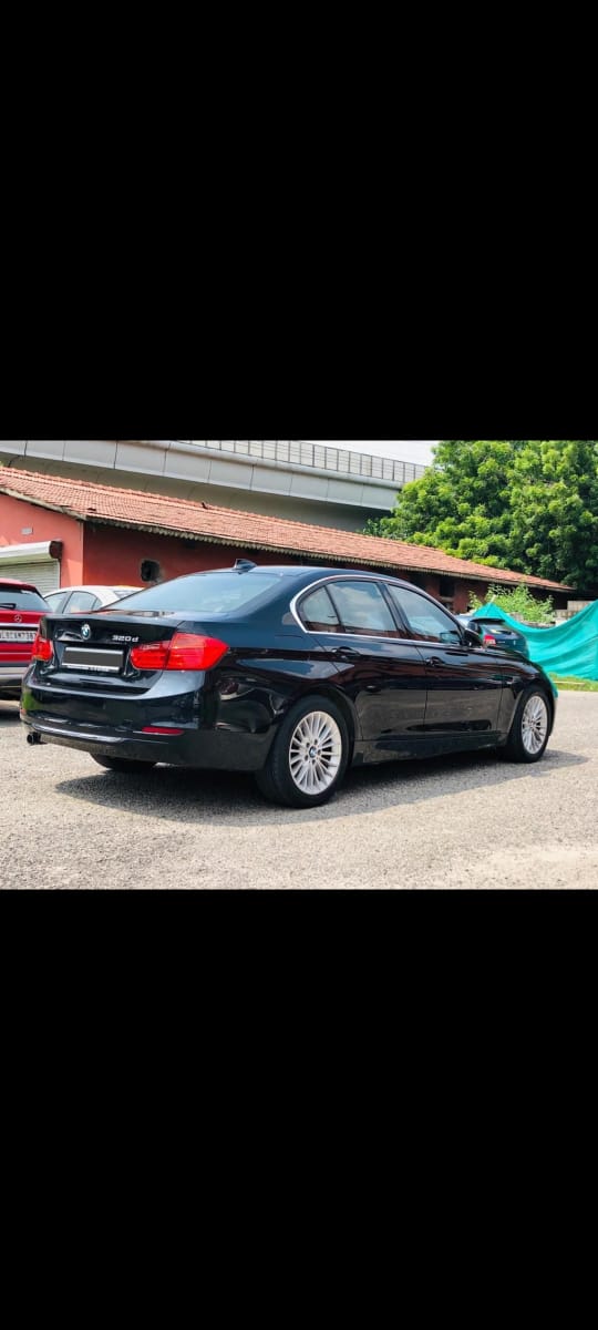 Bmw  320d Luxury Line