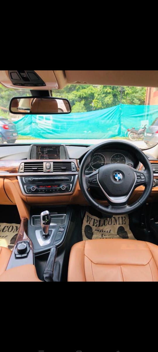 Bmw  320d Luxury Line