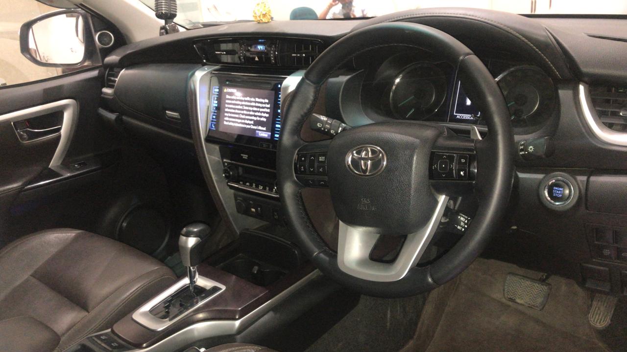 Toyota  Fortuner