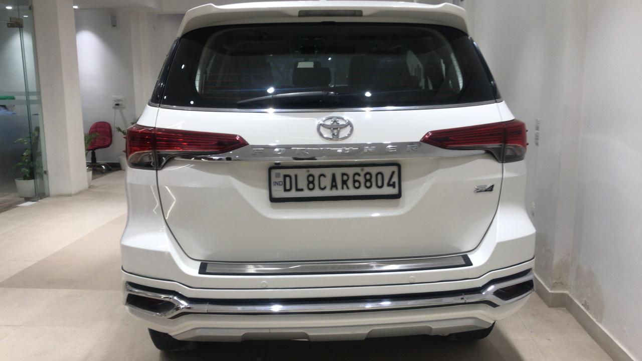 Toyota  Fortuner