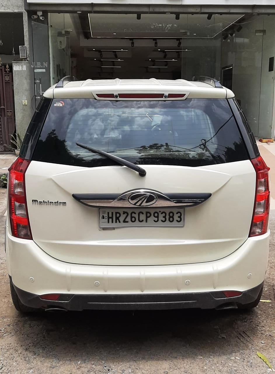 Mahindra  Xuv500