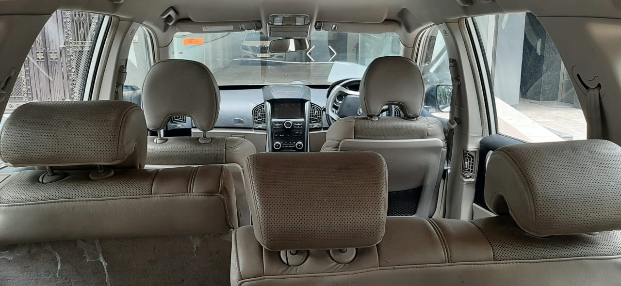 Mahindra  Xuv500