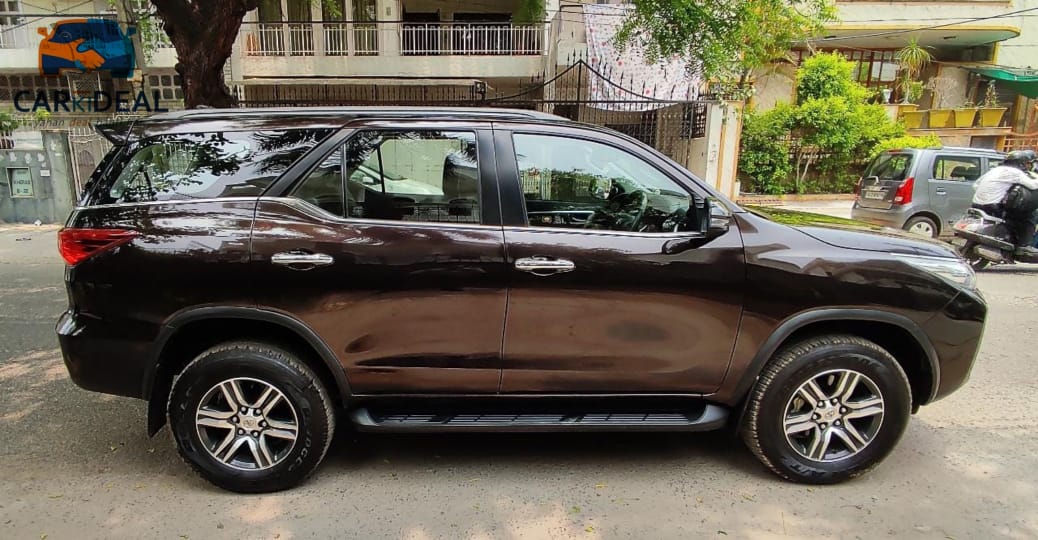 Toyota  Fortuner