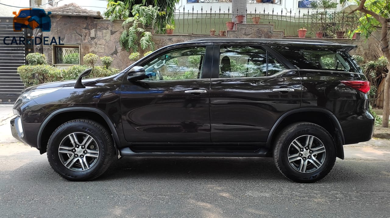 Toyota  Fortuner