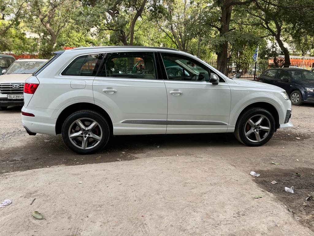 Audi  Q7