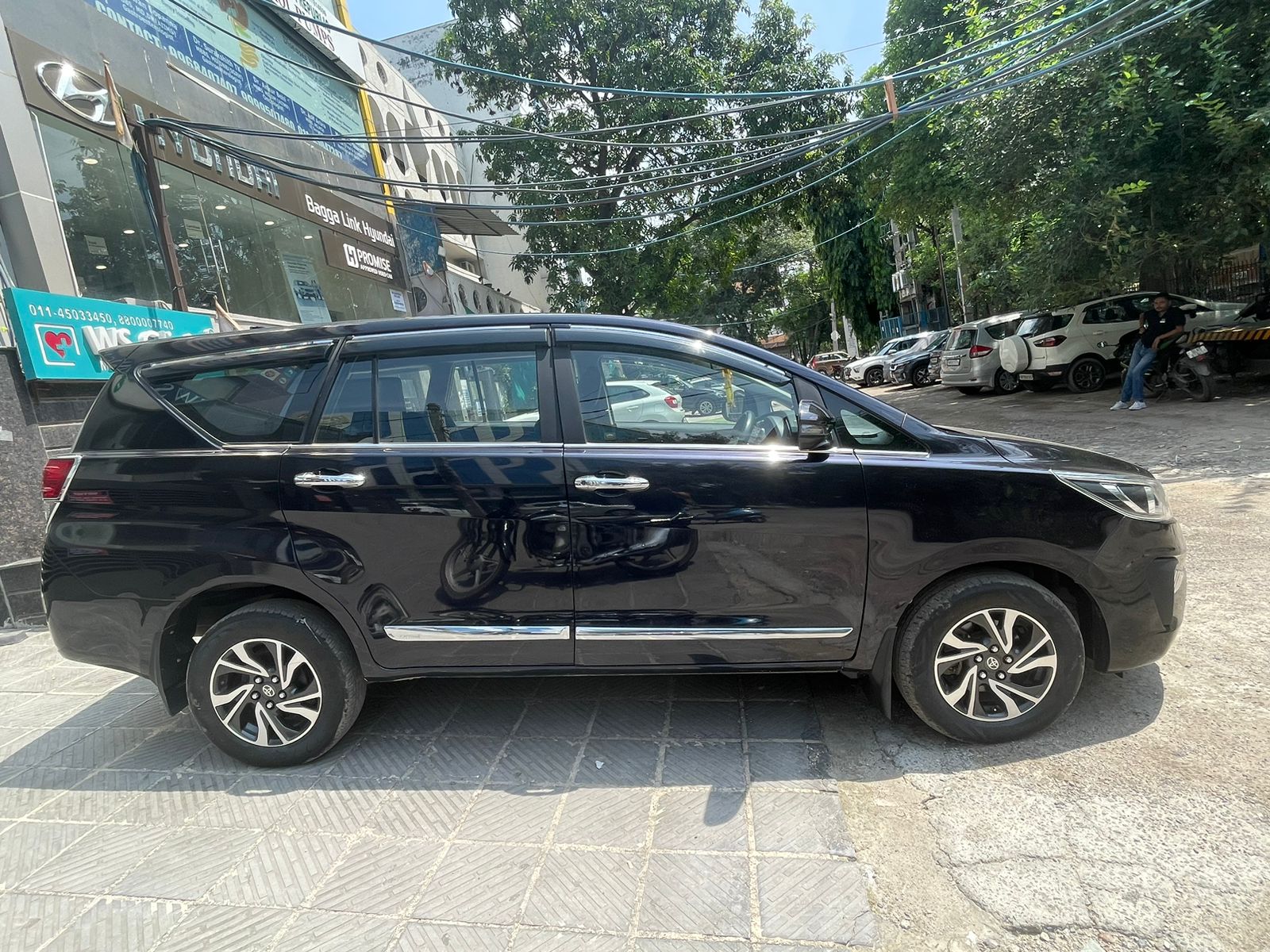 Toyota  Innova Crysta