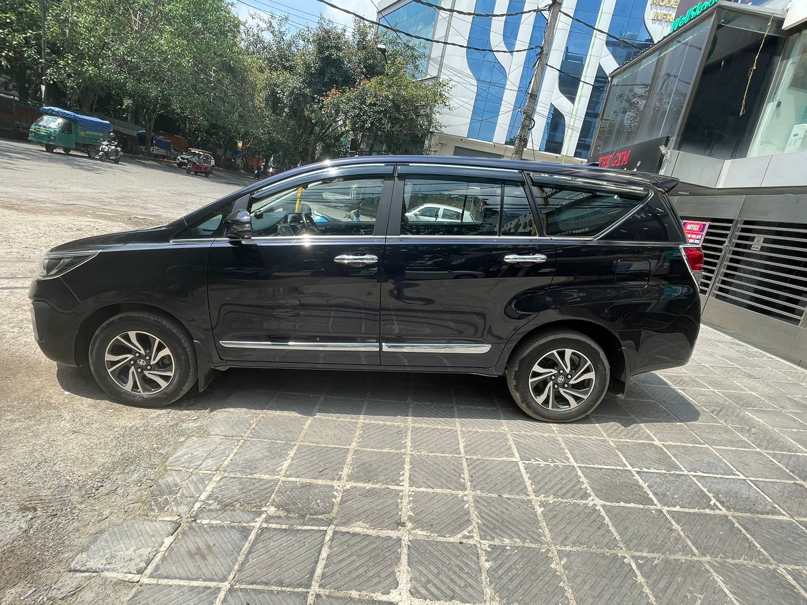 Toyota  Innova Crysta