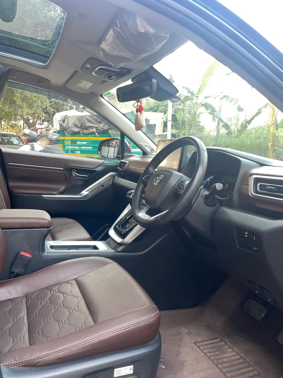 Toyota  Innova Hycross