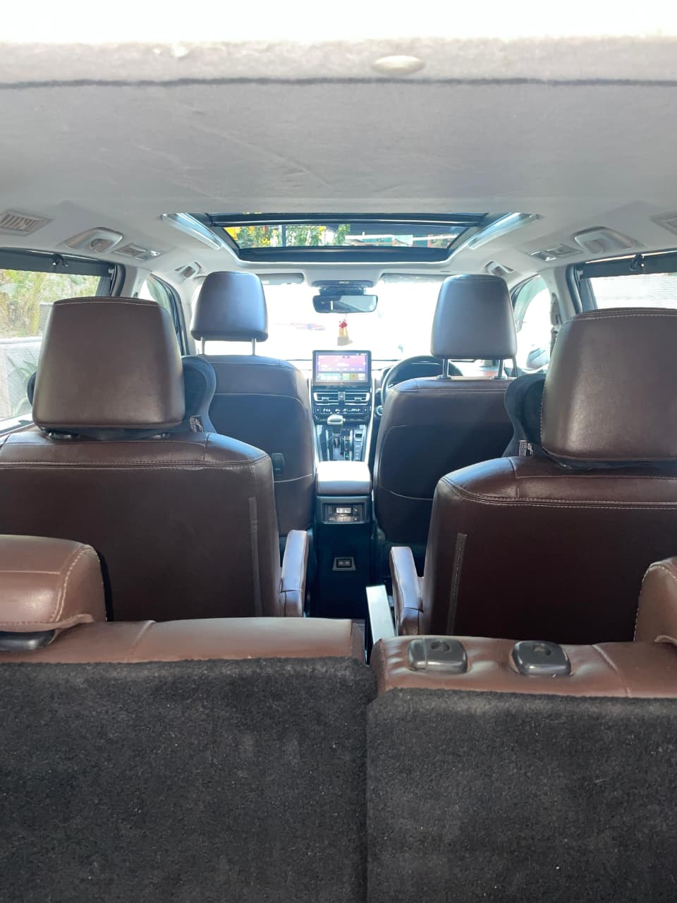 Toyota  Innova Hycross