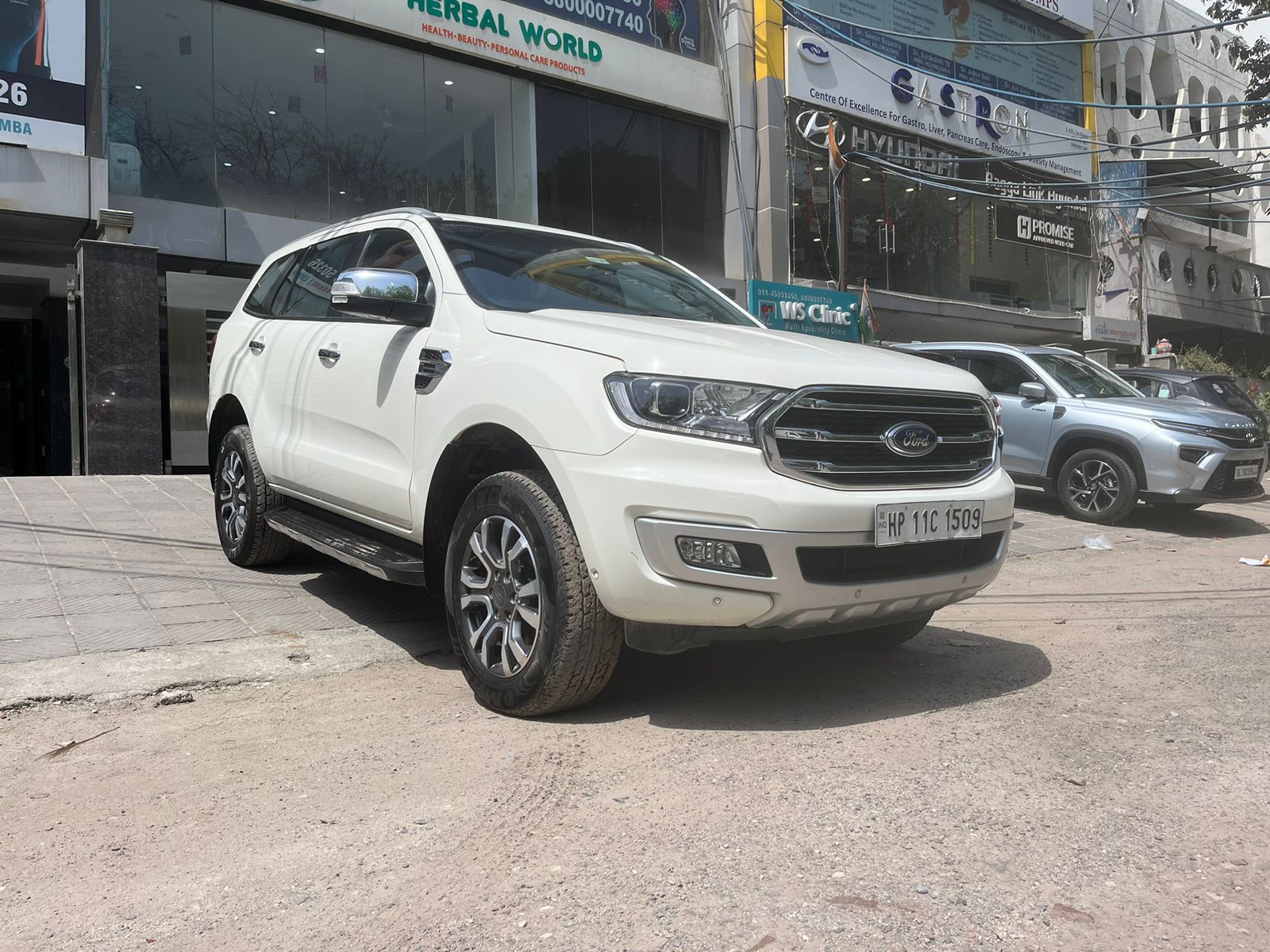 Ford  Endeavour 2.0 Titanium 4*2 A/T