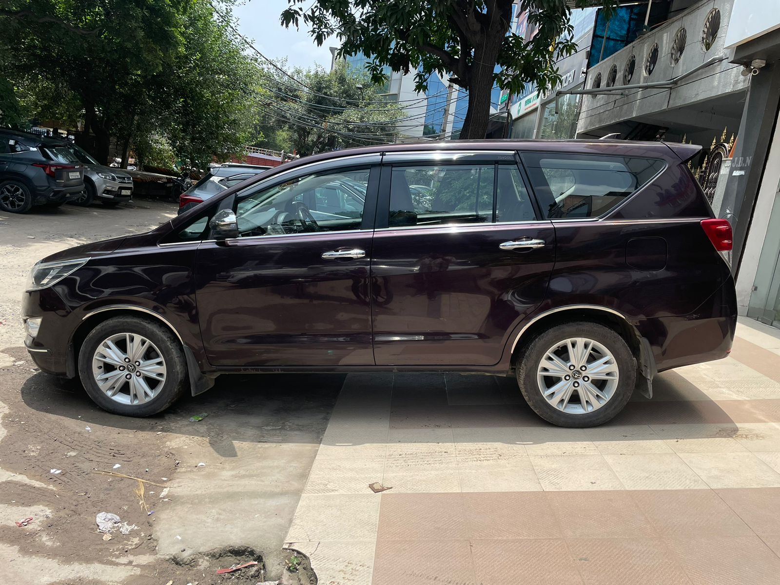 Toyota  Innova Crysta